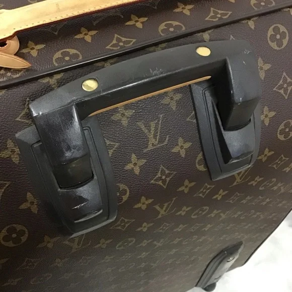 Louis Vuitton Pegase 70 - Picture 7 of 13